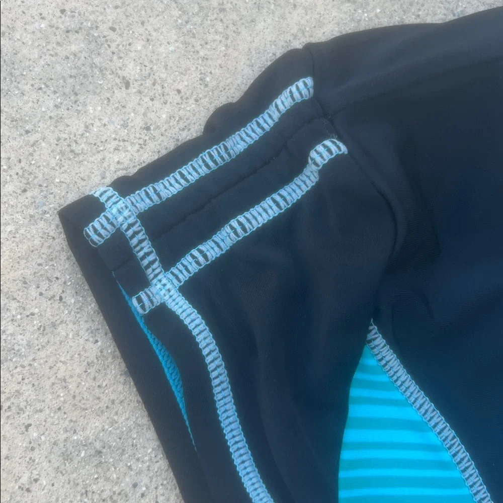 Roxy Girl Black Multicolor Striped Short Sleeve Rashguard Swim Top Girls Size 8